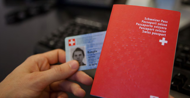Pass und Identitätskarte im Stadtbüro Baden bestellen - Identitätskarte und Schweizer Pass